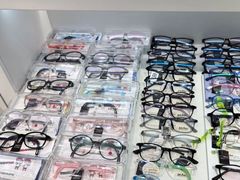 -J-Optical佳视明眼镜·蔡司视觉(青岛金茂览秀城店)