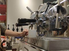 -Fridi Patisserie Cafe