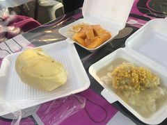 -芒果糯米饭摊子