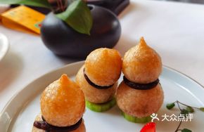 Shape-Imitating Gourd Salted Water Dumpling