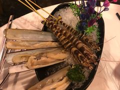 -鲜入围煮花胶鸡海鲜火锅