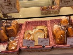 -红宝石·鲜奶小方·海派西点房(南丹店)