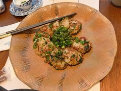 蟹肉墨鱼滑藕饼-上座云间·青年赣菜(绿茵店)