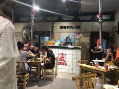 大堂-么肆烤肉·中式自助·烤肉大排档(街道口季佳PAI店)