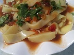 新疆凉皮-亚黑亚炕锅农家美食(清水河店)