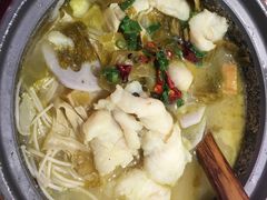 -周鱼小馆石锅酸菜鱼(活力汇店)