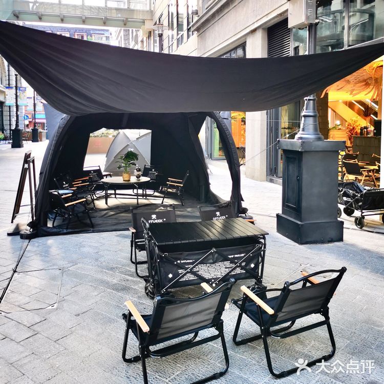 南京东路露营喝咖啡?