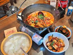 -富正毅三下锅·湘西韵味(天门山索道店)
