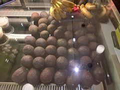 -油梨树 AVOCADO TREE(亮马桥店)