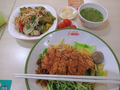 -八卤粉面·西安刀削·绵阳米粉(三湘泗宝店)