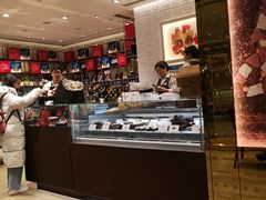 -VENCHI 闻绮(北京国贸商城店)