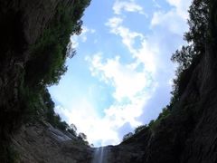 -燕子河大峡谷天坑仙境