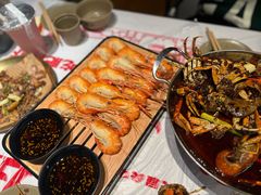 -肥肥虾庄·金牌油焖大虾(汉街SKP店)