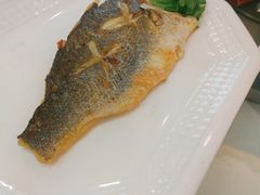 盐烧白蕉鲈鱼-益健名厨海鲜城(夏湾店)