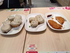 -小杨生煎(金山百联购物中心3楼店)