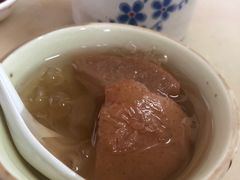 银耳雪梨汤-国英炖品店(甲子路店)