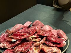 -铭牛烧肉·和牛海鲜自助(高新月牙湖店)