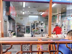 大堂-亿诣蝎府炸酱面羊蝎子火锅(酷车小镇店)