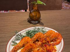 西班牙蒜香油爆虾-ZAFFERANO西班牙海鲜饭(上海首店)