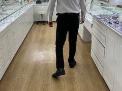 -翰佐蔡司小乐圆·依视路星趣控·暴龙眼镜折扣店