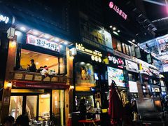 -BHC炸鸡(明洞总店)