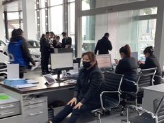 -上海星瀚奔驰4S店(红柳路店)