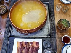-三锅莊·牦牛肉火锅·香格里拉特色藏餐宴请餐厅(菱角塘路店)