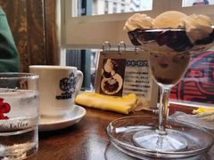 牛乳冰淇淋-西村咖啡店 (中山手本店)