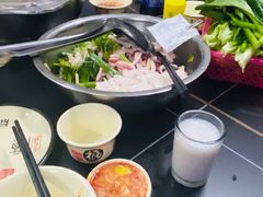 -周良天山牛杂城(天山路总店)