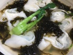 上海荠菜肉馄饨-玖鲜小笼(中山广场店)