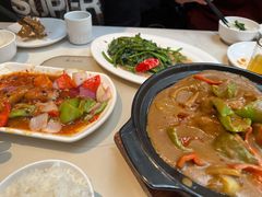 葡国咖喱猪排煲-肥仔文澳门猪骨煲(南京西路店)