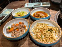 精品小菜-明洞阿姨·韩式酱蟹烤肉·创意料理(三元桥店)