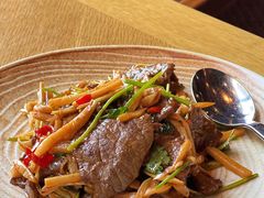 酸笋炒小黄牛肉-阳朔糖舍酒店·糖舍餐厅&酒吧