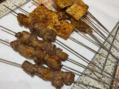 -小董哥烤串·爆汁大油边(故宫店)