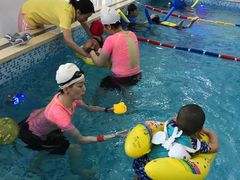 -乐悠游亲子游泳俱乐部