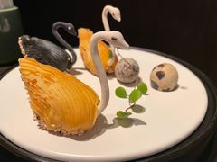 鸳鸯榴莲酥-万丽轩·粤菜(王府井金茂万丽酒店)
