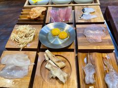 -银米·云南传统过桥米线(双廊黑金冠店)