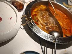 -左庭右院鲜牛肉火锅(金山万达店)