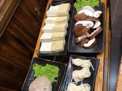 -丽江人家斑鱼火锅(保健路店)