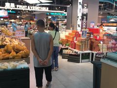 -盒马鲜生(红莲店)