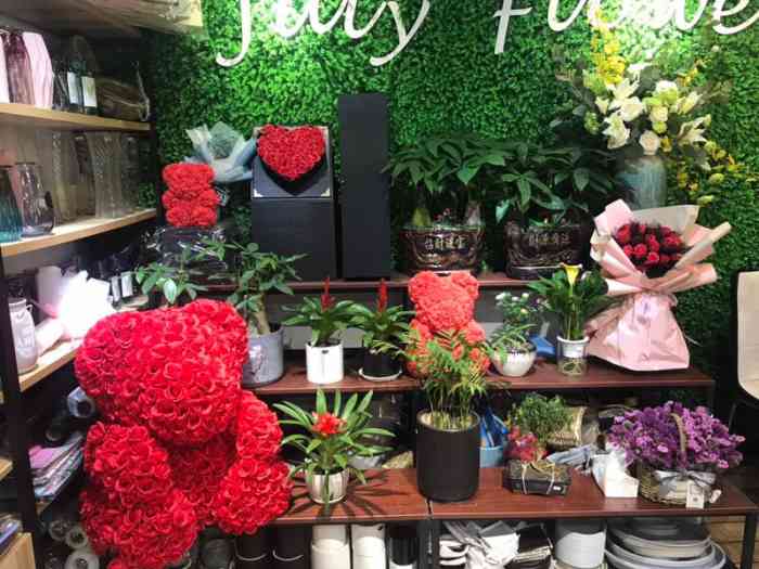 七月花坊(光谷大道店)-"第一次买花就在这里了,给女朋友买的玫瑰,.