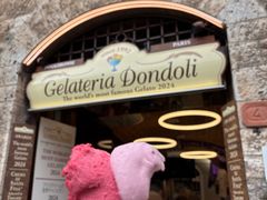 -Gelateria Dondoli