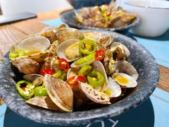 麻辣红岛小蛤-八月美食小馆(银泰城总店)