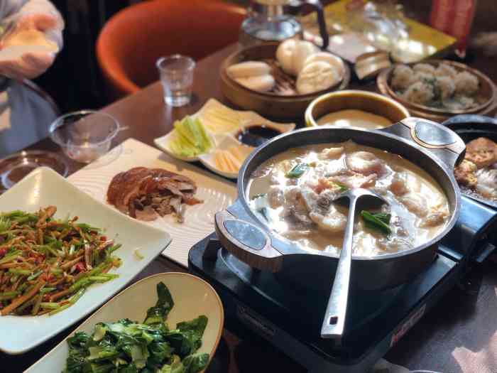 九头鹰家宴(三角路店)-"中的霸王餐,地址很好找在武车路上很显眼,.