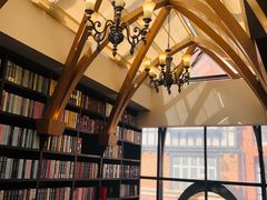 -钟书阁(松江泰晤士小镇店)