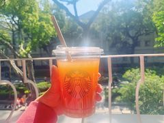 冰摇桃桃乌龙茶-星巴克臻选(广州沙面店)