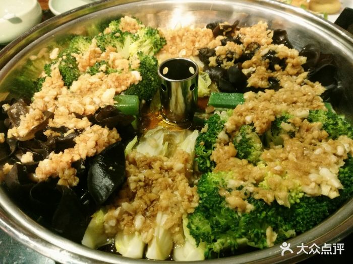 胡同小馆烤鸭店(苏州街店)汽锅蒸时蔬图片 - 第1张