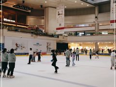 -冰纷万象滑冰场(深圳万象城店)