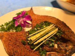 -香巴拉云南餐厅(华莱坞店)