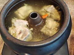 原味汽锅鸡-云海肴云南菜(浦江欢乐颂店)
